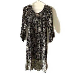 Knox Rose Black and Beige Ruffle Dress with Three-Quarter Sleeves